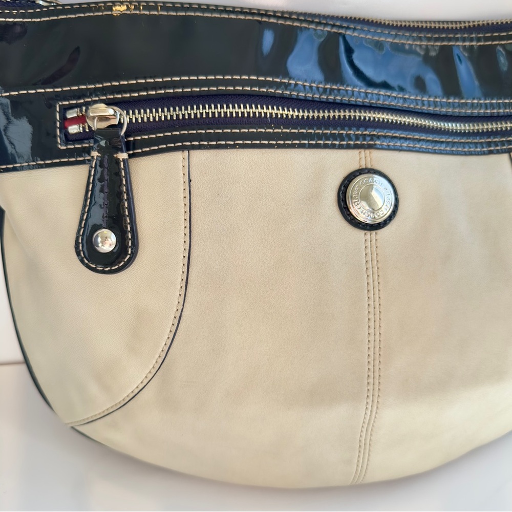 Coach Laura Hobo Handbag C1026-F14886 – Cream & Navy Patent Leather - Picture 3 of 7